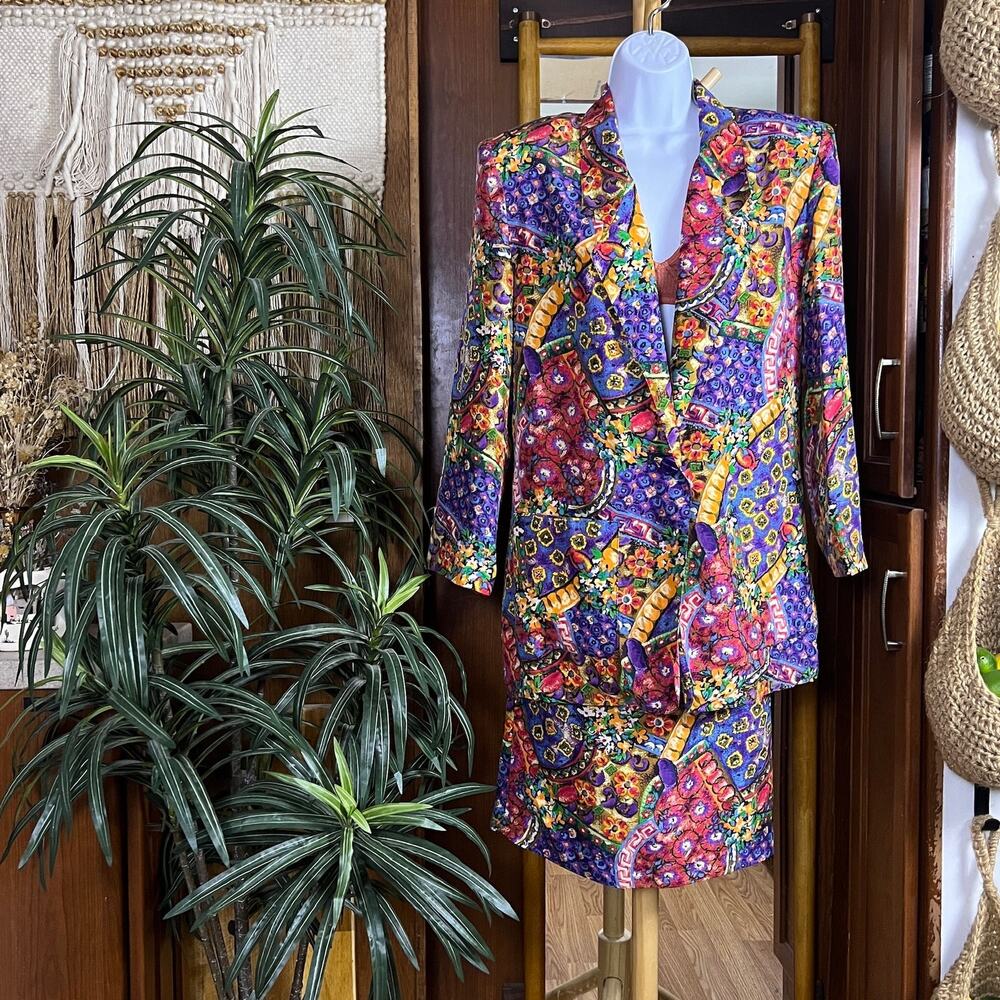 Vintage 90s Diane Von Furstenberg DVF Silk Skirt Suit Set 8 Floral Blazer Purple